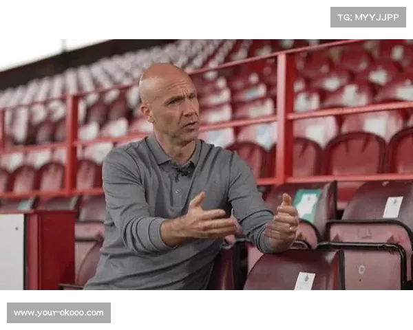 安东尼·泰勒回应曾考虑退出裁判界并回忆家人机场遭球迷围攻事件 安东尼·泰勒回应曾考虑退出裁判界并回忆家人机场遭球迷围攻事件